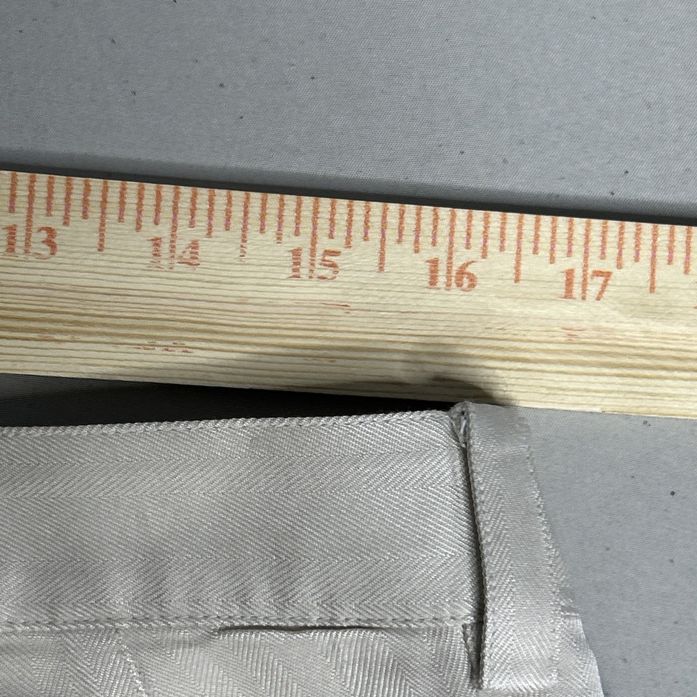 Tommy Bahama Shorts Men's 38/9 100% Silk Beige Pleated Front Pocket Chino(374) - Picture 5 of 7